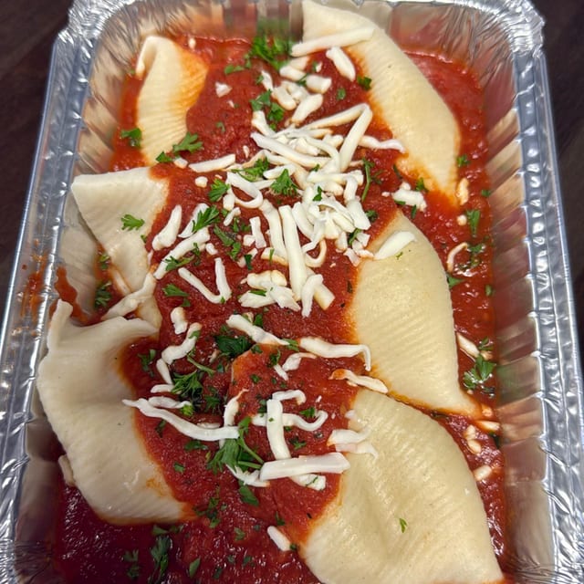 6 Piece Stuffed Shells with Marinara Sauce..