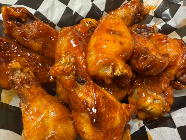 12 Count Wings.