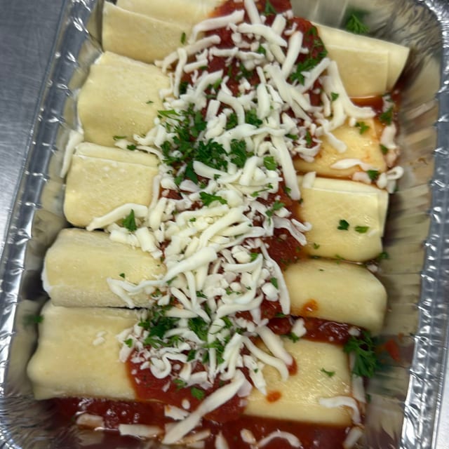 5 Piece Manicotti with Marinara Sauce..