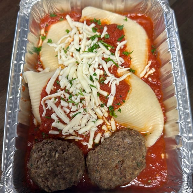 4 Piece Stuffed Shells with 2 Meatballs and Marinara Sauce..